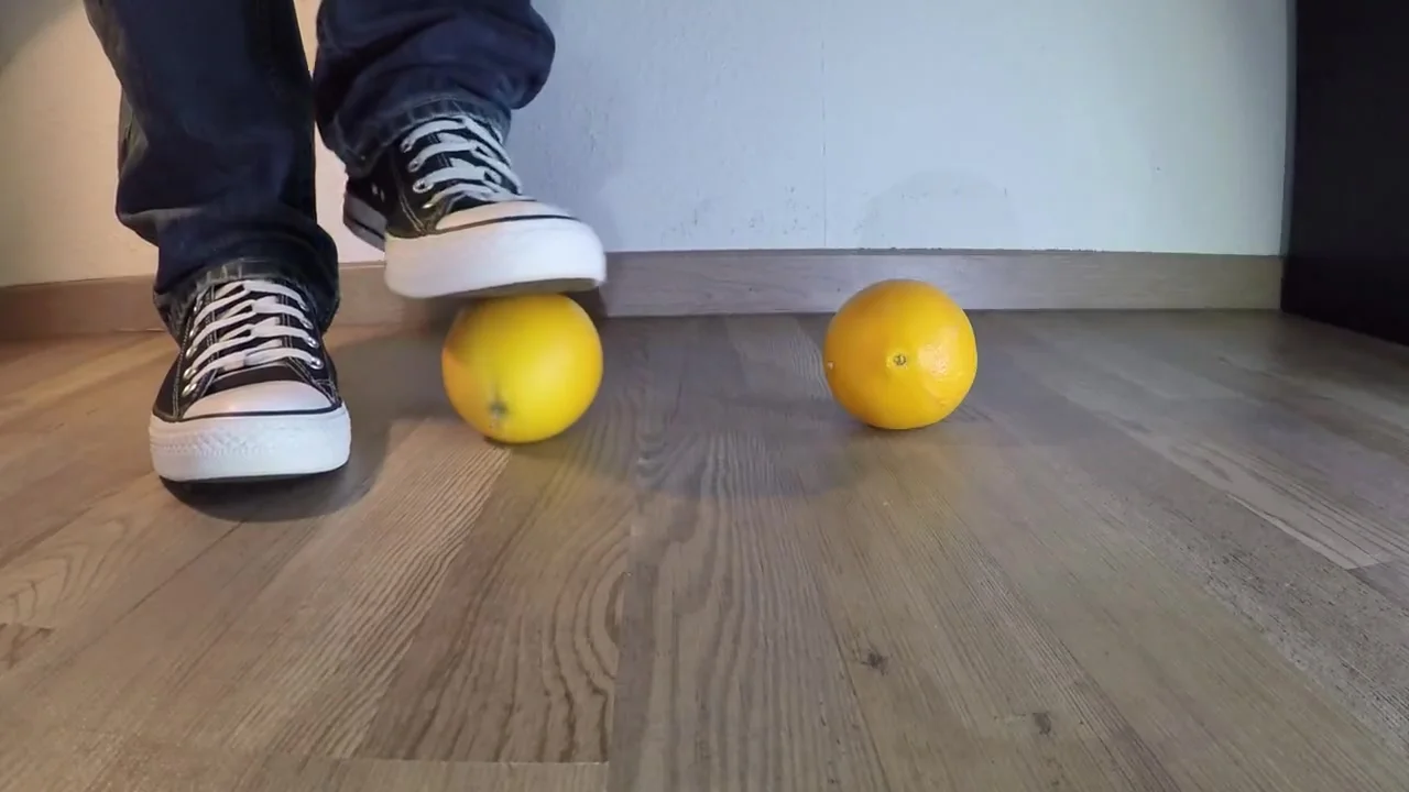 Converse Foot Crush Orange