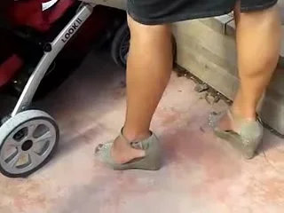 Public Feet 127